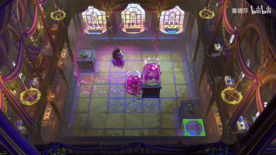High Heroes puzzle 43: a dark ornate room with a crystal on a green button and pink crystals